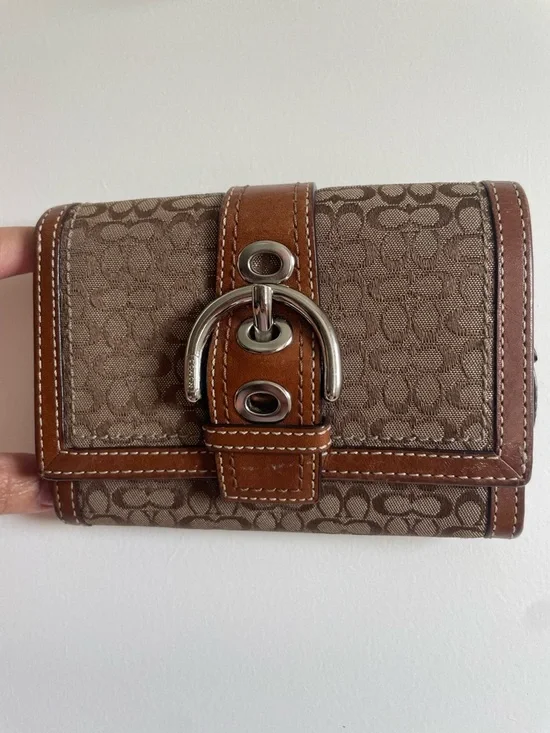 Coach Brown Signature Canvas Bifold Wallet with Tan Leather Trim - Picture 1 of 8